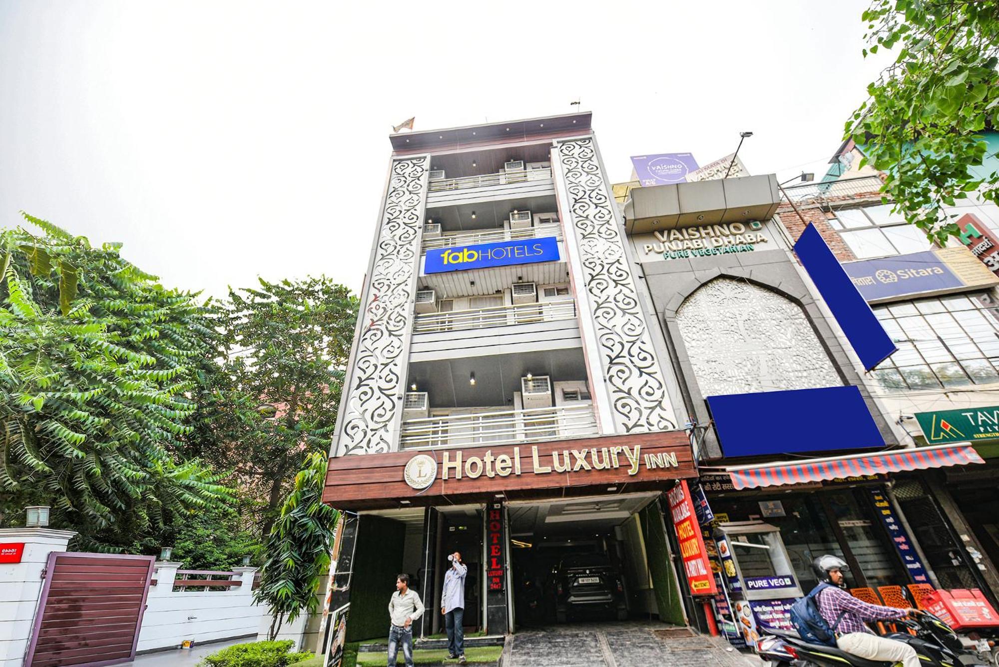 Fabhotel Luxury Inn Near Adarsh Nagar Metro Делі Екстер'єр фото