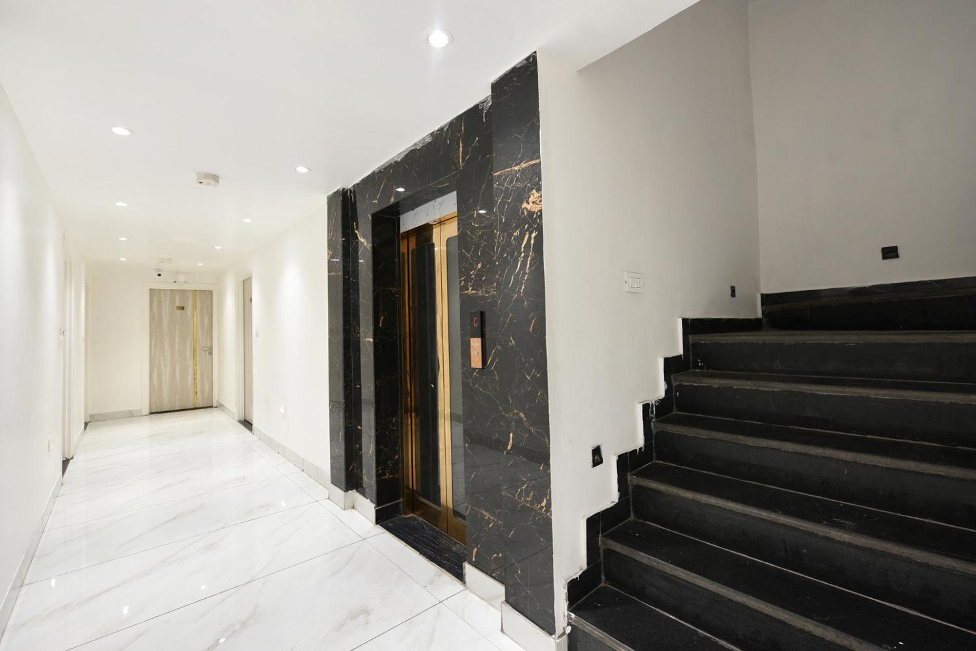 Fabhotel Luxury Inn Near Adarsh Nagar Metro Делі Екстер'єр фото